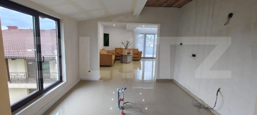 Apartament cu 5 camere decomandat, mobilat în Centura