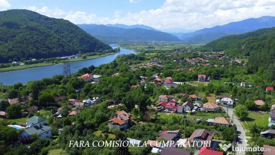 Casă cu 7 camere cu Teren 2328 Mp în Dăești
