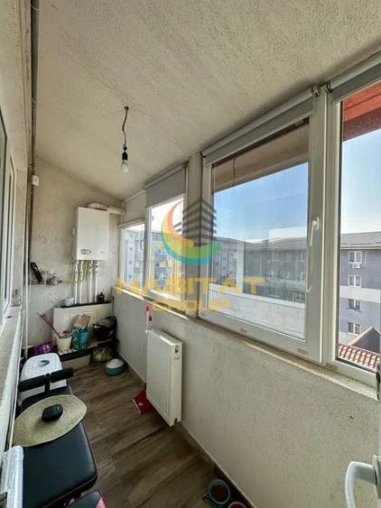 Apartament cu 3 camere decomandat, mobilat în Central