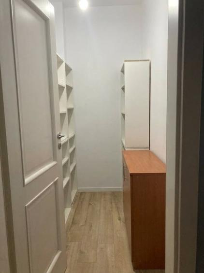 Apartament cu 2 camere semidecomandat, mobilat în Florești