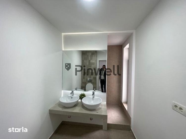 Casă cu 10 camere cu Teren 750 Mp în Băneasa
