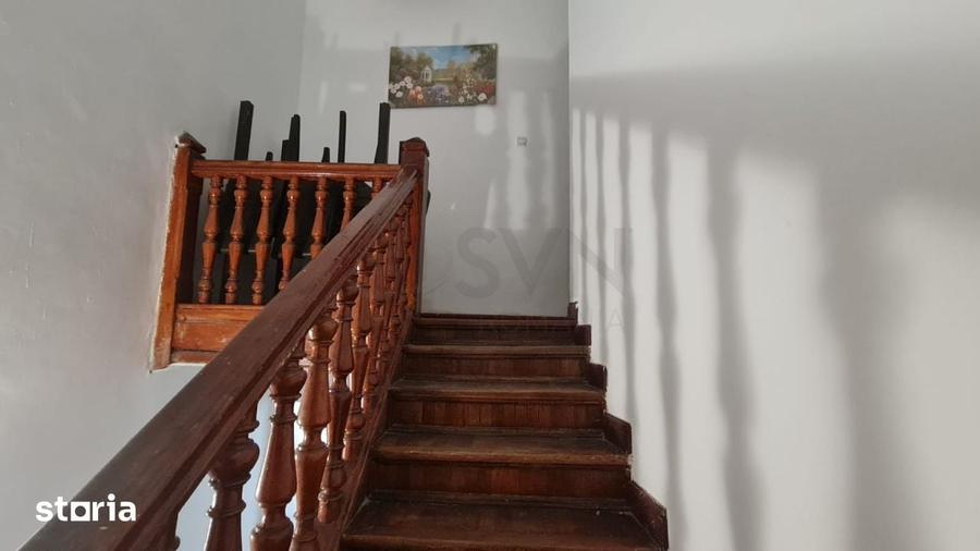 Casă cu 5 camere cu Teren 226 Mp în Victoriei