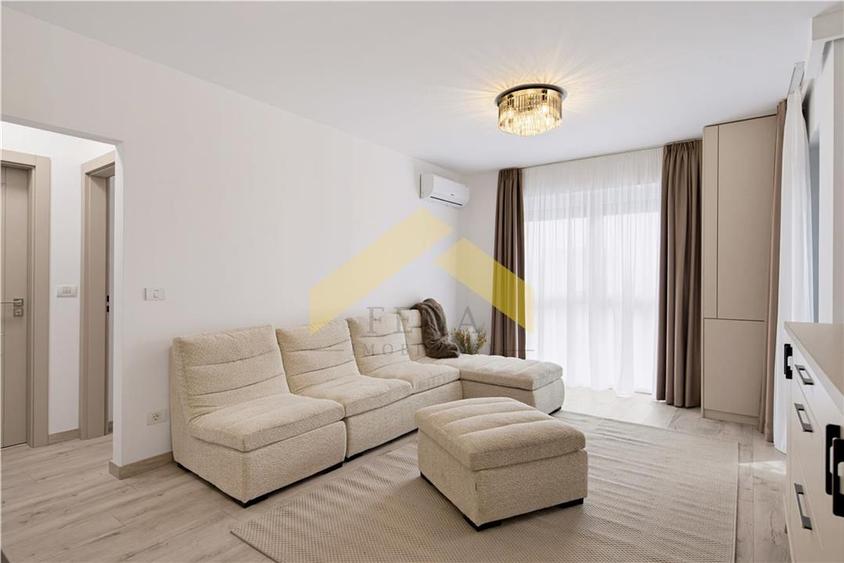 Apartament cu 3 camere semidecomandat, mobilat în UTA