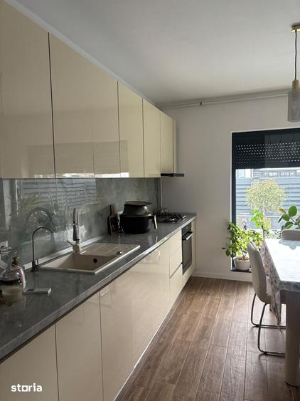 Casă cu 4 camere cu Teren 4000 Mp în Cârcea