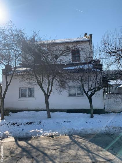 Spațiu comercial, de 300 mp, în Braloștița