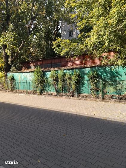 Spațiu comercial, de 150 mp, în Vitan