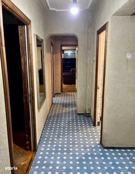 Apartament cu 3 camere decomandat în Târgu Cucu