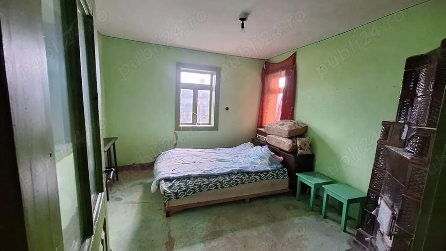 Casă cu 5 camere cu Teren 1638 Mp în Tufești