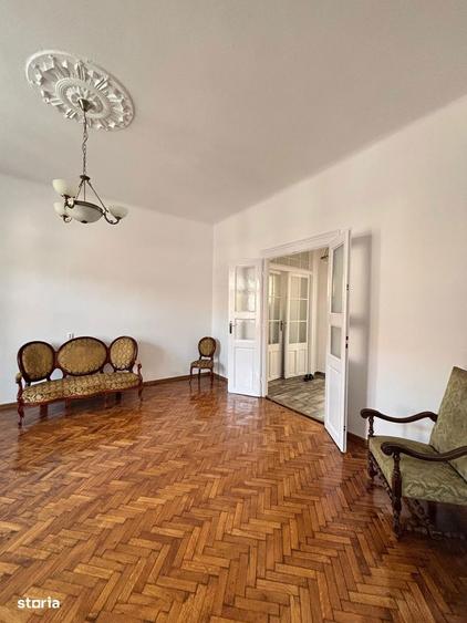 Casă cu 4 camere cu Teren 334 Mp în Central