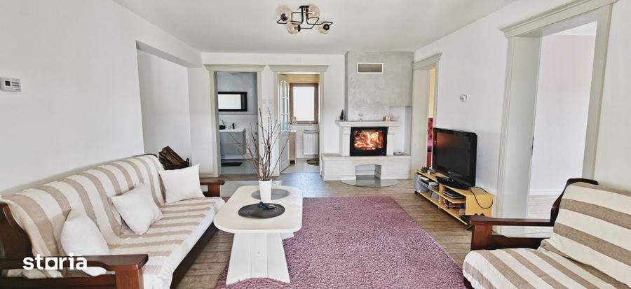 Casă cu 9 camere cu Teren 1800 Mp în Apahida