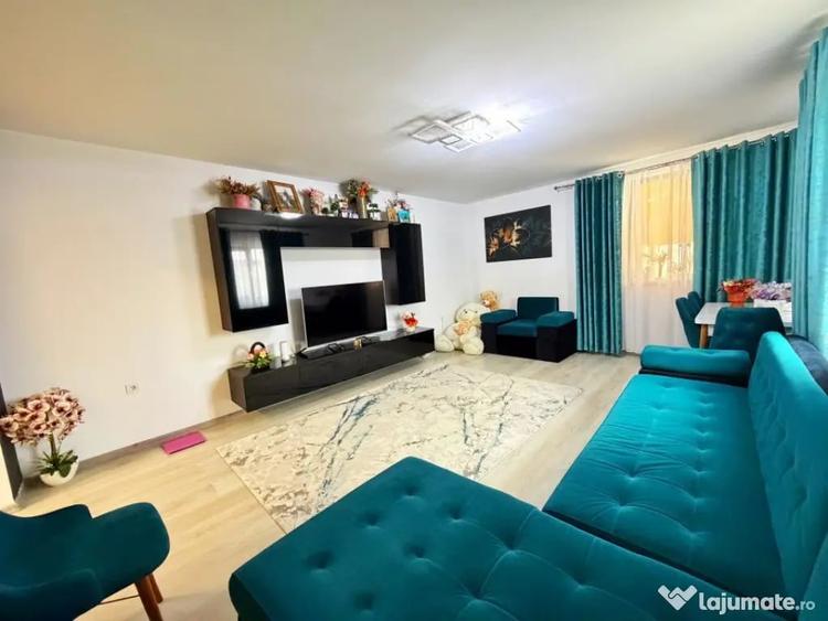 Casă cu 5 camere cu Teren 400 Mp în Trivale