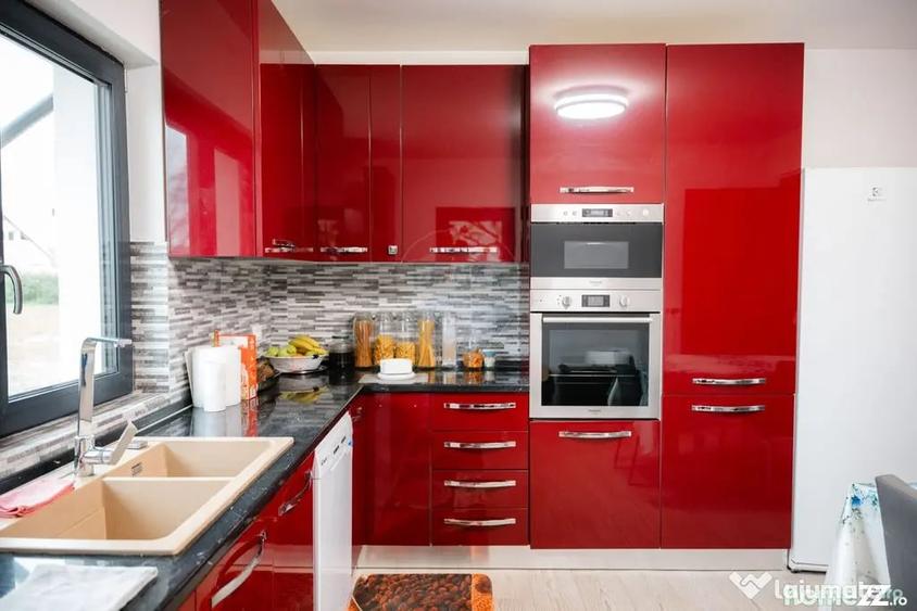 Casă cu 5 camere cu Teren 4242 Mp în Lunca (Vânători-Neamț)