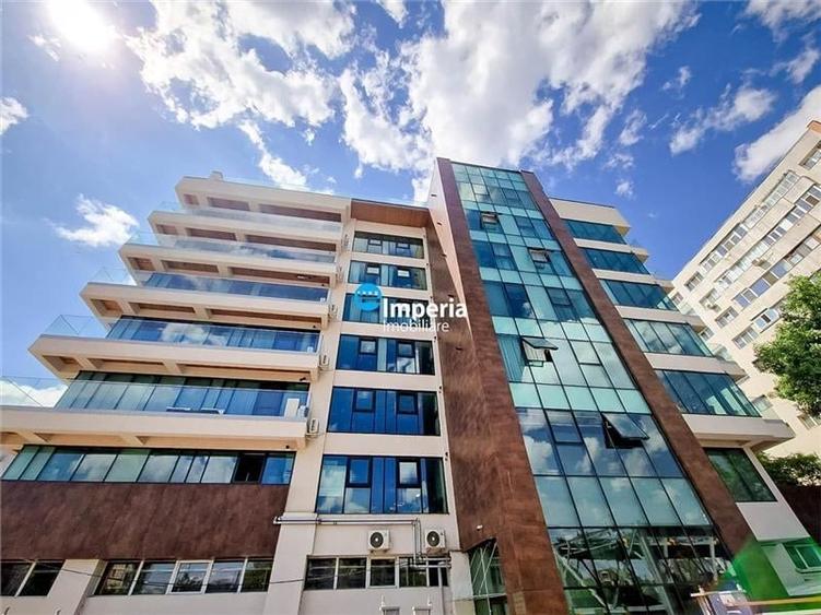 Birou, de 176 mp, în Central