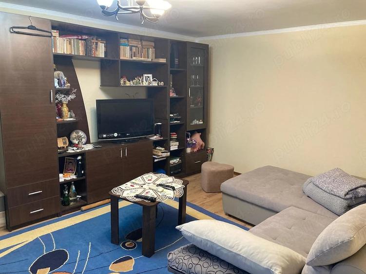 Casă cu 4 camere cu Teren 400 Mp în Central