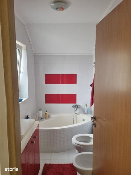 Casă cu 5 camere cu Teren 505 Mp în Șelimbăr