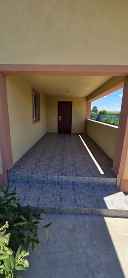 Casă cu 3 camere în Corbeanca