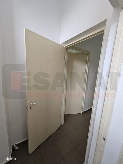 Spațiu comercial, de 64 mp, în Central