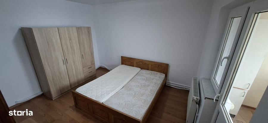 Apartament cu 2 camere decomandat, mobilat în Mioriței