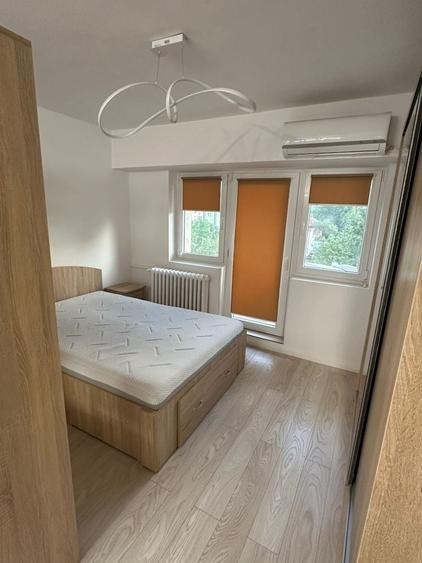 Garsonieră decomandată în Splaiul Unirii
