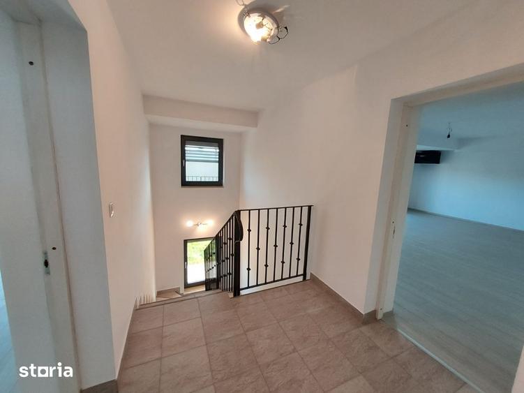 Casă cu 6 camere cu Teren 800 Mp în Simeria