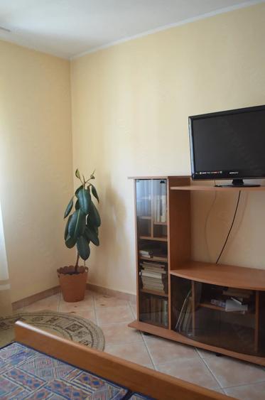 Apartament cu 2 camere decomandat în Telecabinei