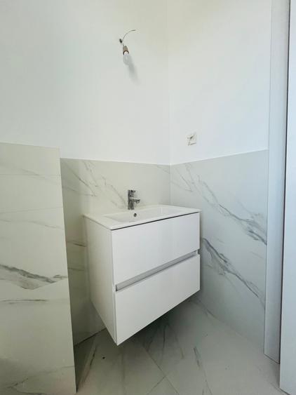 Casă individuală cu 5 camere cu Canalizare în Pipera
