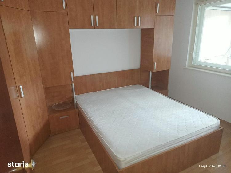 Apartament cu 3 camere semidecomandat în Drumul Taberei