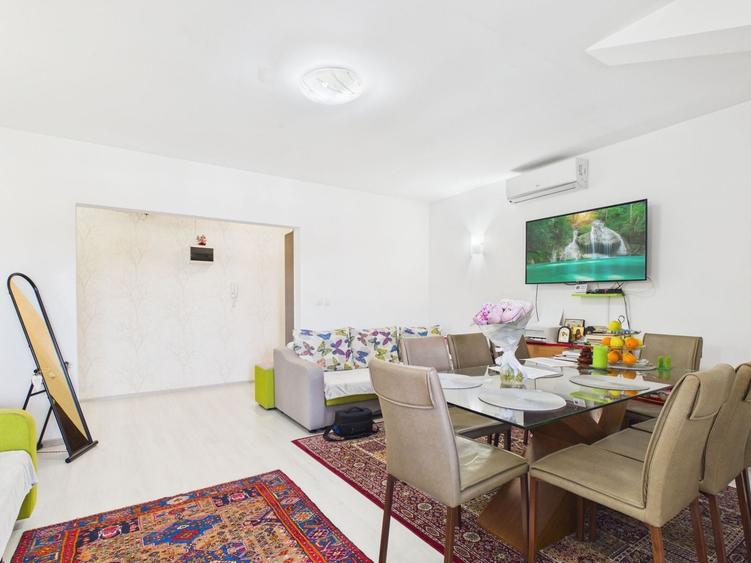 Apartament cu 3 camere decomandat, mobilat în Drumul Taberei