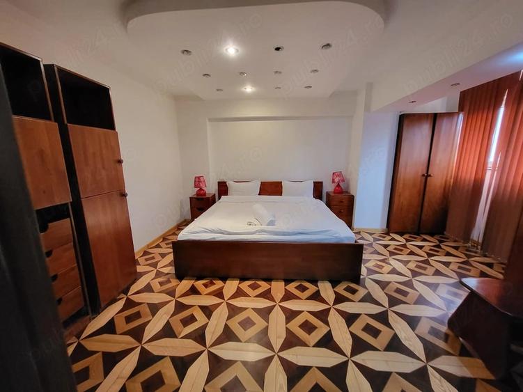 Apartament cu 3 camere semidecomandat în Decebal
