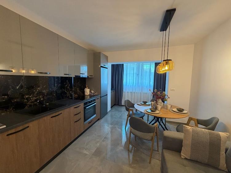 Apartament cu 2 camere decomandat, mobilat în Central