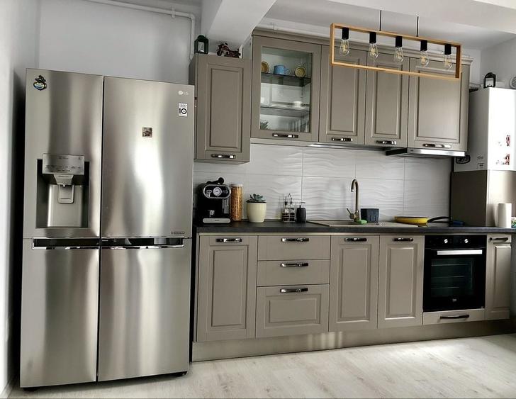 Apartament cu 3 camere decomandat în Turnișor