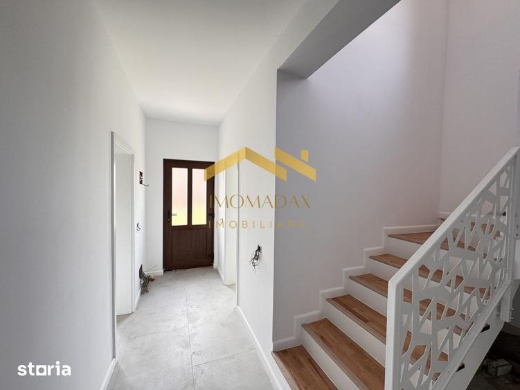 Casă cu 4 camere cu Teren 250 Mp în Sânmihaiu Român