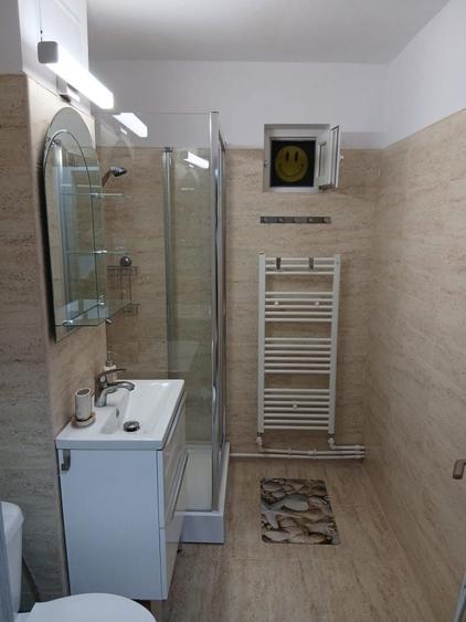 Apartament cu 2 camere semidecomandat în Inel I