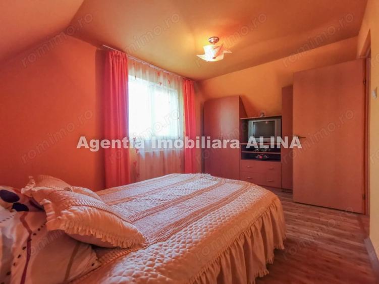 Casă cu 3 camere în Vulcan