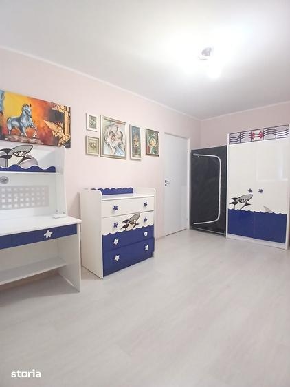 Apartament cu 2 camere semidecomandat în Florilor