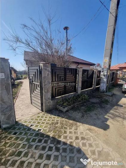 Casă cu 5 camere cu Teren 1694 Mp în Nanov