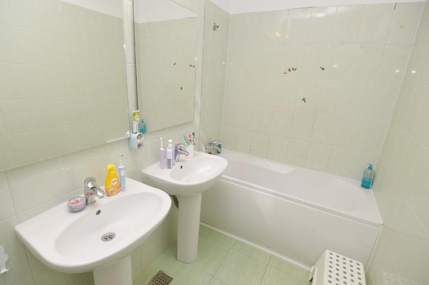 Apartament cu 2 camere semidecomandat în Titan
