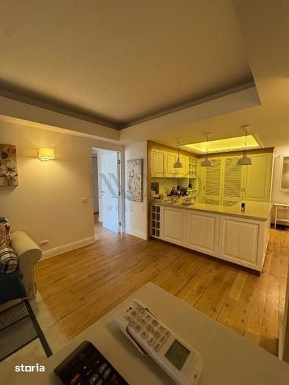 Apartament cu 3 camere în Centrul Civic