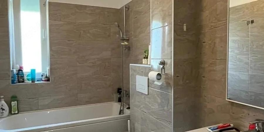 Apartament cu 2 camere decomandat în Giroc