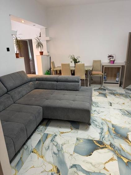 Casă cu 3 camere în Central