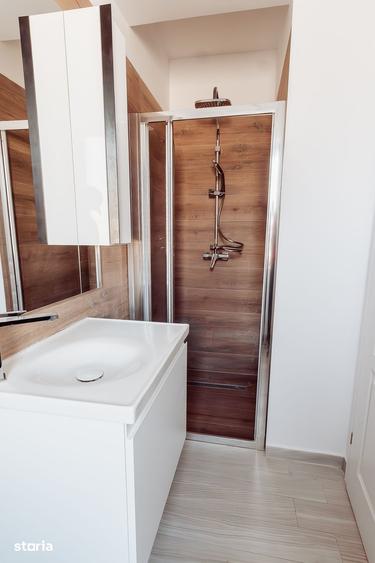 Casă cu 4 camere cu Teren 250 Mp în Central