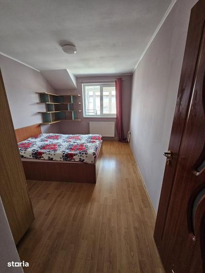 Apartament cu 3 camere în Florești