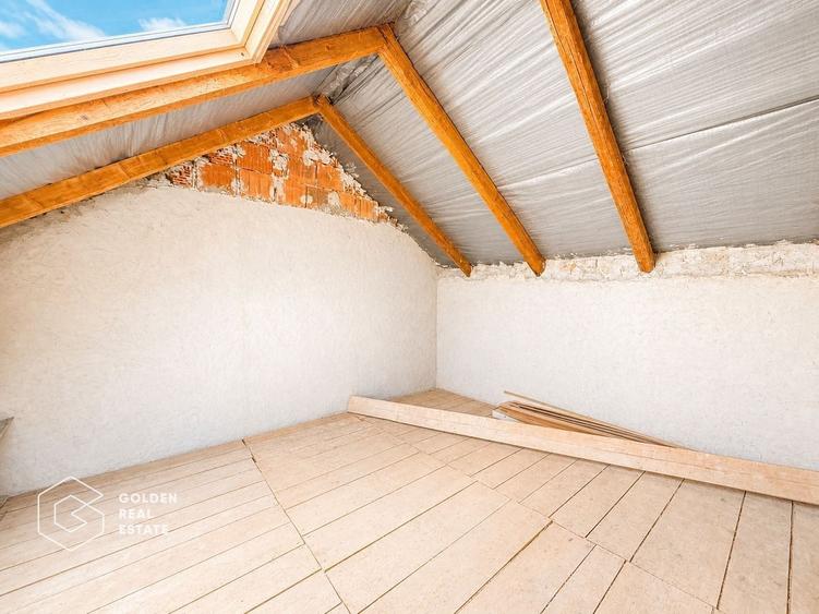 Casă individuală cu 5 camere cu Teren 1578 Mp în Șiria
