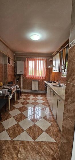 Inchiriez apartament 2 camere - 8