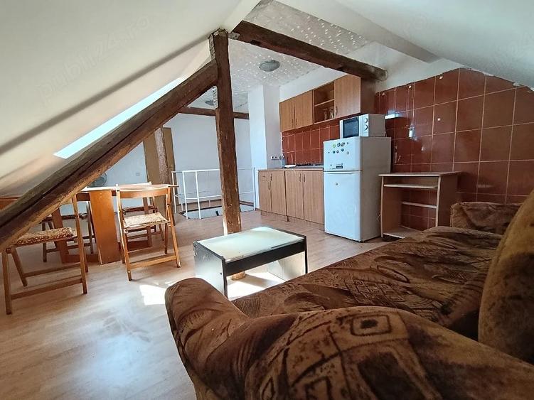 Apartament cu 2 camere decomandat în Calea Poplăcii