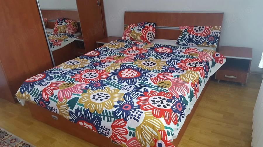 Apartament cu 3 camere decomandat, mobilat în Calea Călărașilor
