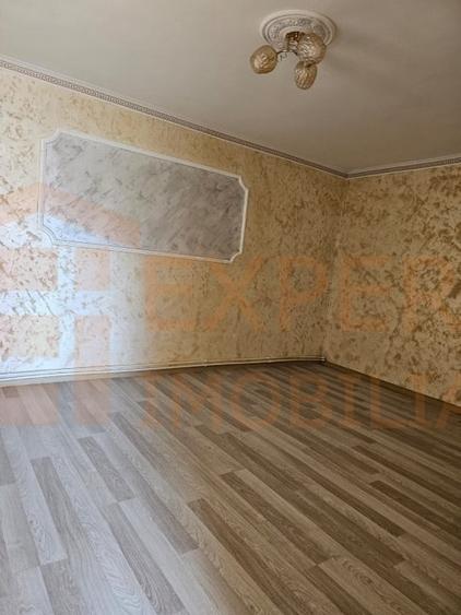 Casă individuală cu 3 camere cu Canalizare în Brătianu