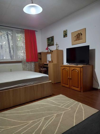 Garsonieră decomandată în Drumul Taberei
