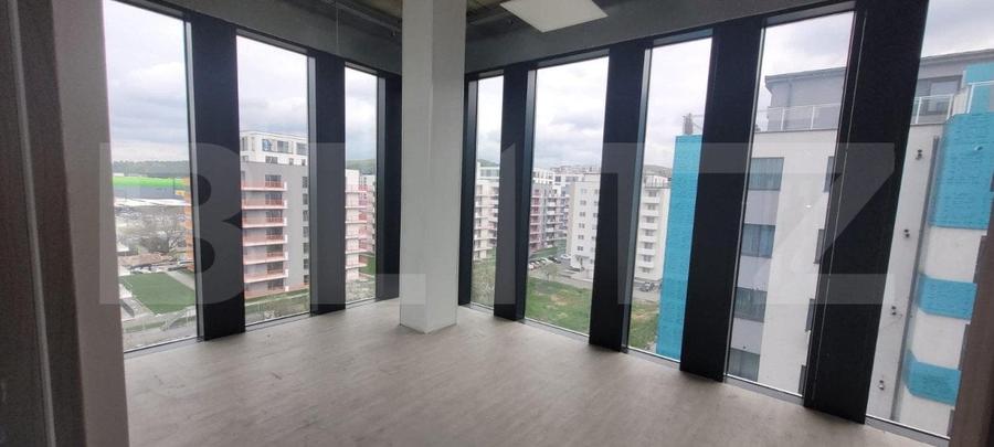 Birou, de 643 mp, în Florești