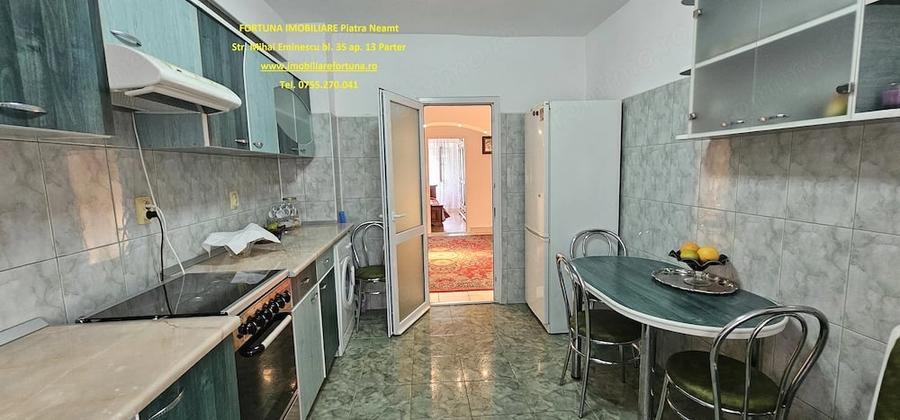 Apartament cu 3 camere decomandat în Calea Romanului